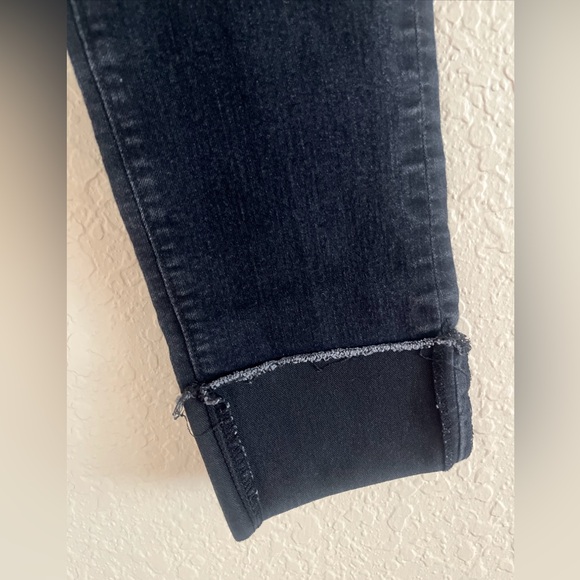 AnnTaylor LOFT Charcoal Curvy Straight Jeans 0/25 Cropped - Picture 6 of 14